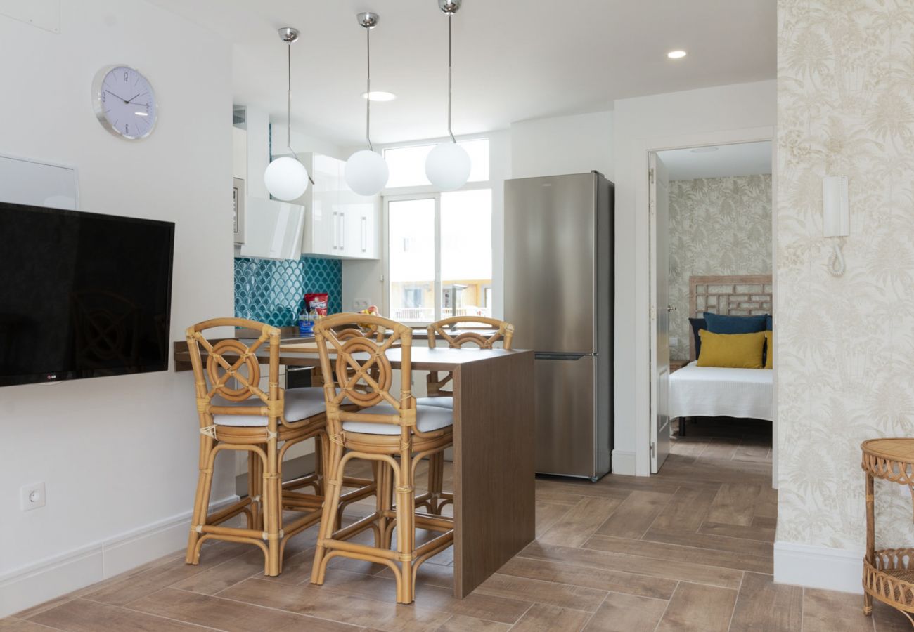 Apartamento en Los Cristianos - HomeForGuest Ático Cecilia con terraza y vistas al mar en Los Cristianos