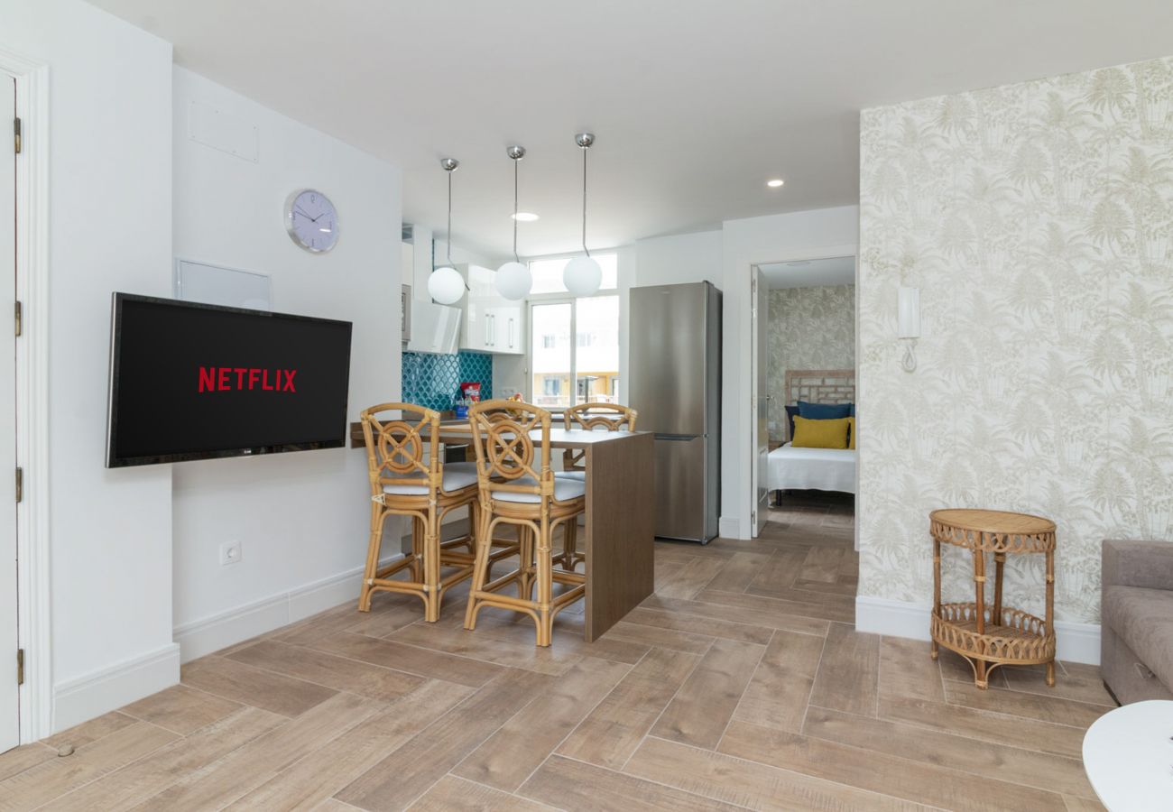 Apartamento en Los Cristianos - HomeForGuest Ático Cecilia con terraza y vistas al mar en Los Cristianos