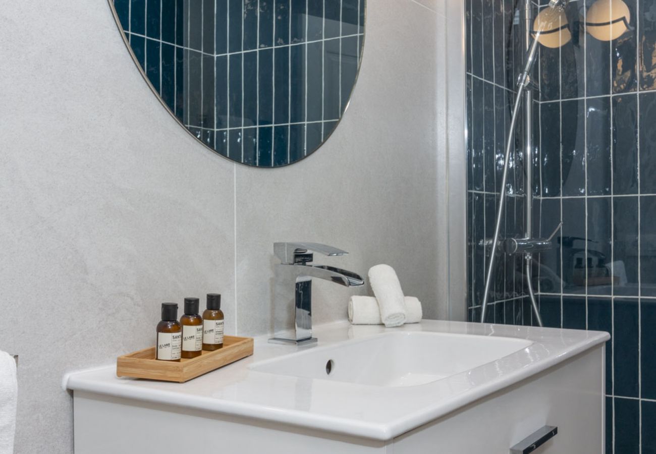 Apartamento en Los Cristianos - HomeForGuest Ático Cecilia con terraza y vistas al mar en Los Cristianos