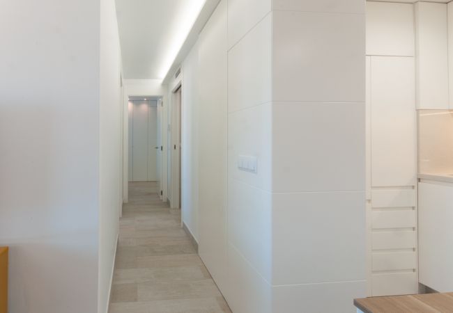 Apartamento en Playa de Gandía - Elegante Apartamento familiar de 2 dormitorios, piscinas y vistas al Mar Apartamento en Playa de Gandía - Elegante Apartamento familiar de 2 dormitorios, piscinas y vistas al Mar