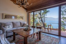Apartamento en San Carlos de Bariloche - LENGA  2D - Apartamento con Vista al Lago, Pileta y Jacuzzi 