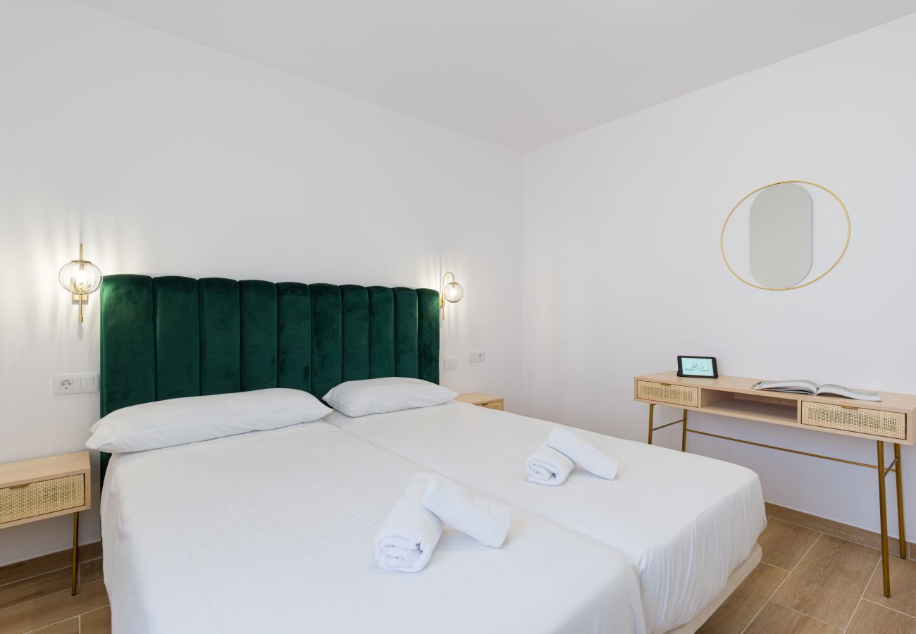 Apartamento en Corralejo - Moderno Apartamento. Piscina y terraza. A pie de playa en Corralejo -Home For Guest