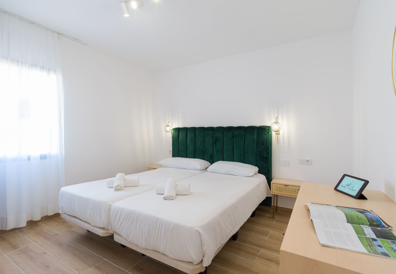 Apartamento en Corralejo - Moderno Apartamento. Piscina y terraza. A pie de playa en Corralejo -Home For Guest