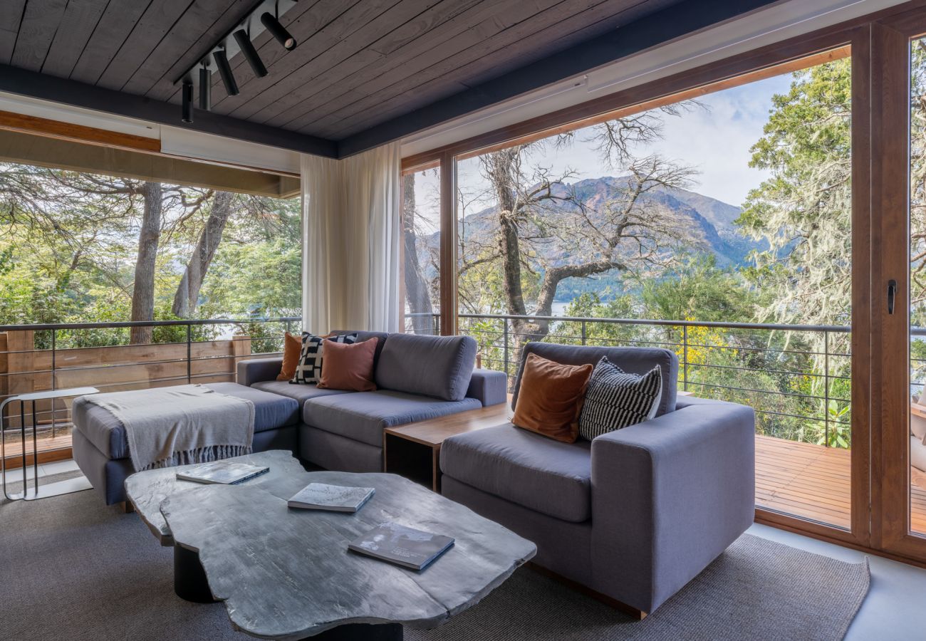 Apartamento en San Carlos de Bariloche - CIPRES 01   Exclusivas vistas al Lago y las montañas 