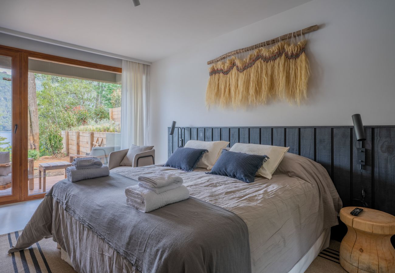 Apartamento en San Carlos de Bariloche - CIPRES 02 Frente al lago, con vista a cerros y Lago