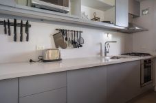 Apartamento en San Carlos de Bariloche - CIPRES  02-  Exclusivas vistas al Lago y las montañas - 
