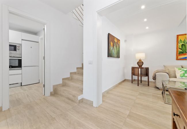 Casa en Playa Honda - Cordel 18 - Dúplex junto al mar en Playa Honda | Lanzarote Casa en Playa Honda - Cordel 18 - Dúplex junto al mar en Playa Honda | Lanzarote