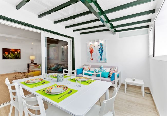 Casa en Playa Honda - Cordel 18 - Dúplex junto al mar en Playa Honda | Lanzarote Casa en Playa Honda - Cordel 18 - Dúplex junto al mar en Playa Honda | Lanzarote