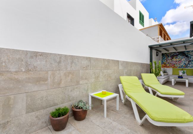 Casa en Playa Honda - Cordel 18 - Dúplex junto al mar en Playa Honda | Lanzarote Casa en Playa Honda - Cordel 18 - Dúplex junto al mar en Playa Honda | Lanzarote