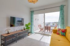 Apartamento en Costa Teguise - HomeForGuest Sunset Senator con piscina y terraza en Costa Teguise