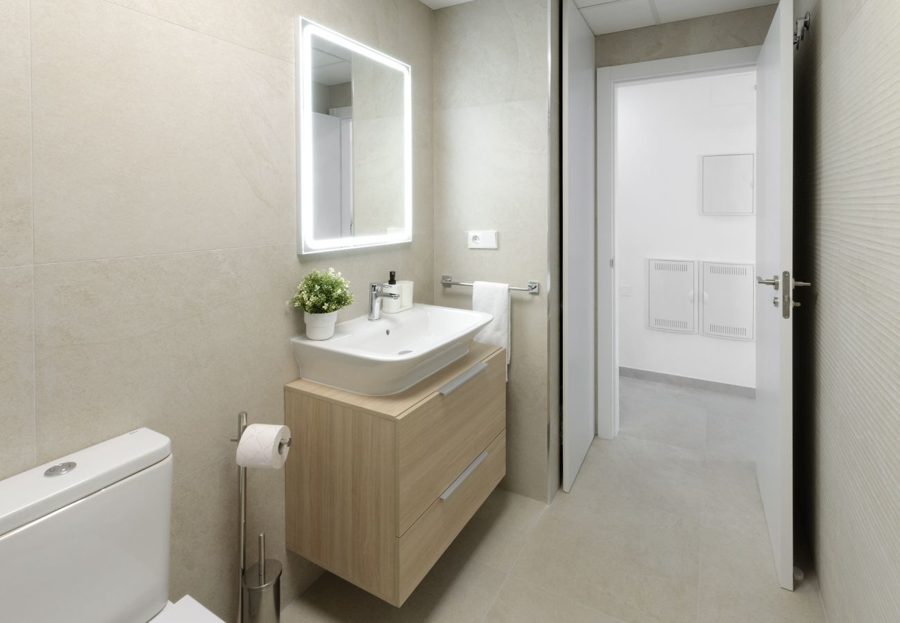 Apartamento en Playa de Gandía - Apartamento a estrenar a escasos metros del Mar-ALQUILER SOLO FAMILIAS