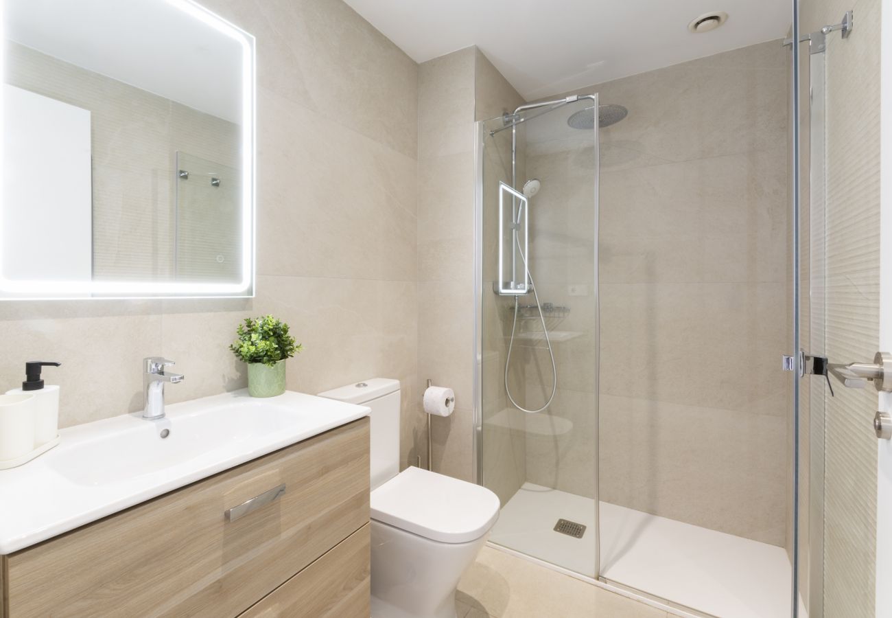 Apartamento en Playa de Gandía - Apartamento a estrenar a escasos metros del Mar-ALQUILER SOLO FAMILIAS