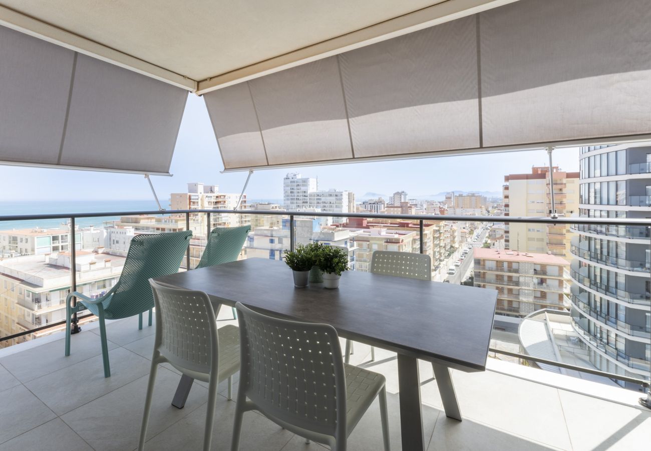 Apartamento en Playa de Gandía - Apartamento a estrenar a escasos metros del Mar-ALQUILER SOLO FAMILIAS