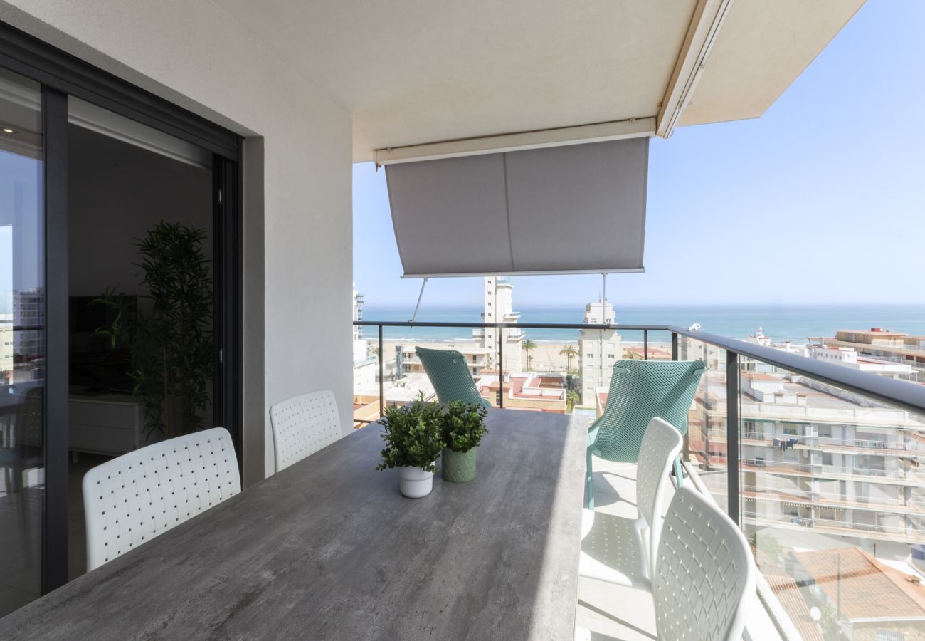 Apartamento en Playa de Gandía - Apartamento a estrenar a escasos metros del Mar-ALQUILER SOLO FAMILIAS