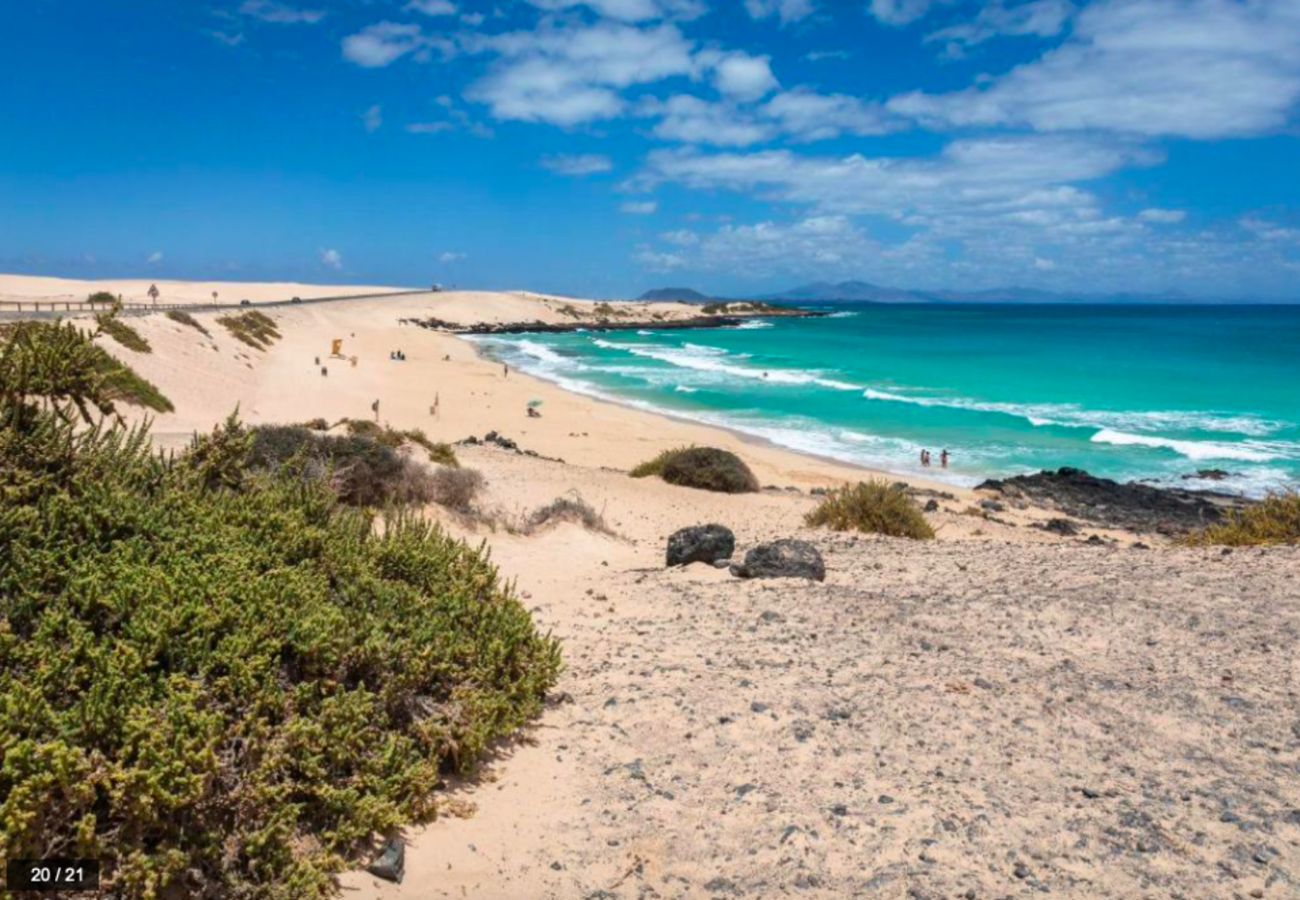 Apartamento en Antigua - Fuerteventura - HomeForGuest Amplio apartamento con terraza y piscina