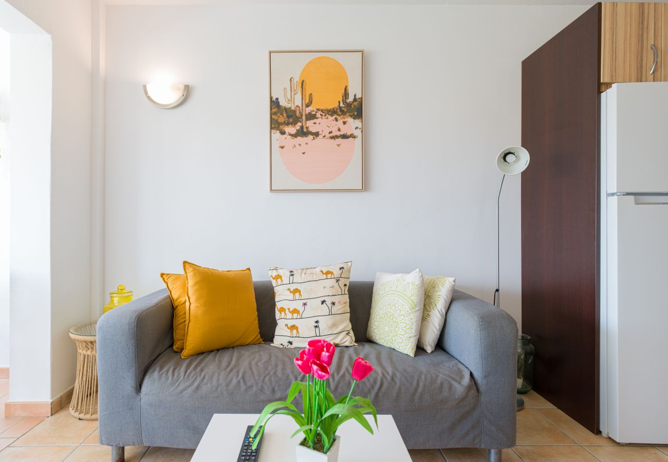 Apartamento en Antigua - Fuerteventura - HomeForGuest Amplio apartamento con terraza y piscina