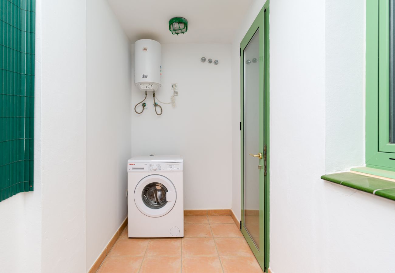 Apartamento en Antigua - Fuerteventura - HomeForGuest Amplio apartamento con terraza y piscina