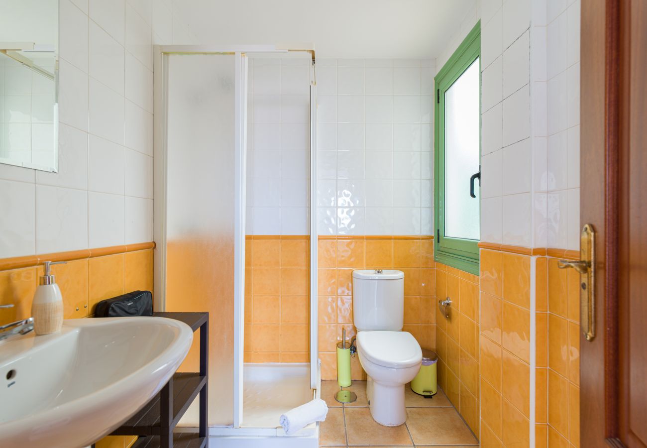 Apartamento en Antigua - Fuerteventura - HomeForGuest Amplio apartamento con terraza y piscina