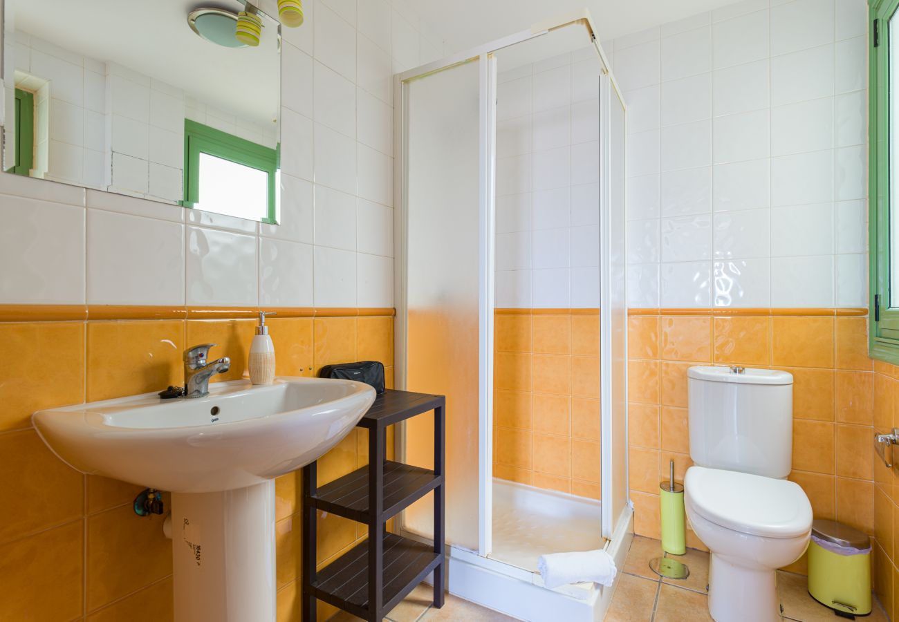 Apartamento en Antigua - Fuerteventura - HomeForGuest Amplio apartamento con terraza y piscina