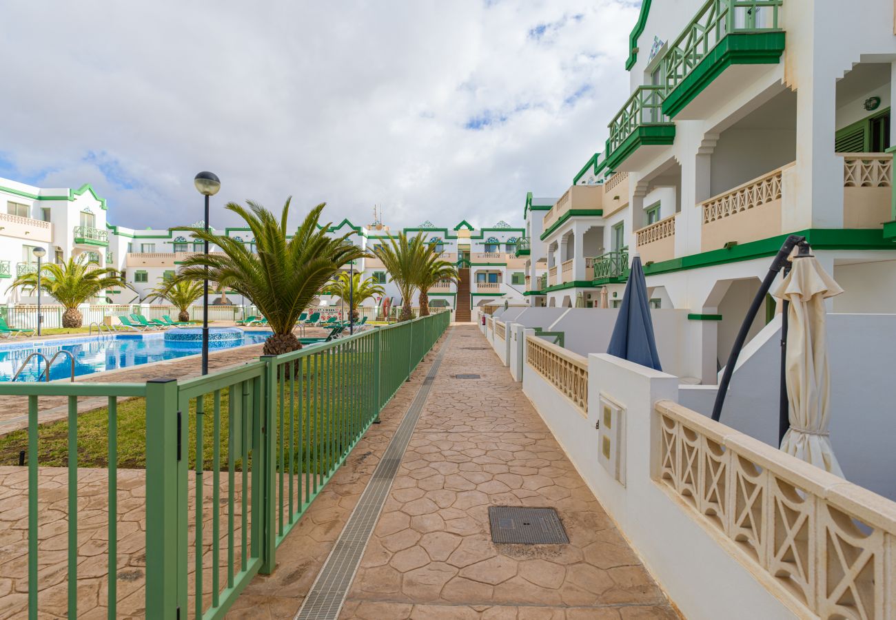 Apartamento en Antigua - Fuerteventura - HomeForGuest Amplio apartamento con terraza y piscina