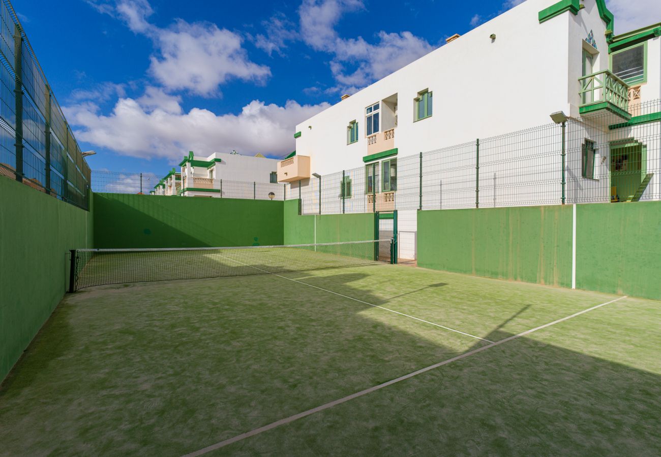 Apartamento en Antigua - Fuerteventura - HomeForGuest Amplio apartamento con terraza y piscina