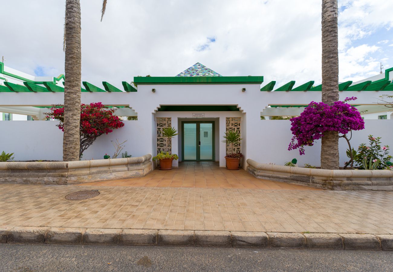 Apartamento en Antigua - Fuerteventura - HomeForGuest Amplio apartamento con terraza y piscina