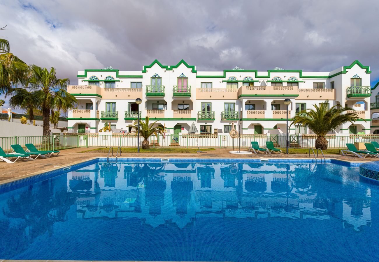 Apartamento en Antigua - Fuerteventura - HomeForGuest Amplio apartamento con terraza y piscina