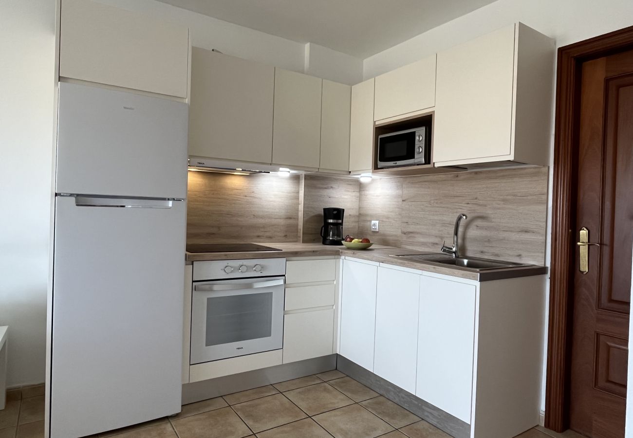 Apartamento en Antigua - Fuerteventura - HomeForGuest Amplio apartamento con terraza y piscina