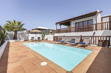 Villa en Playa Blanca - Villa Rosa