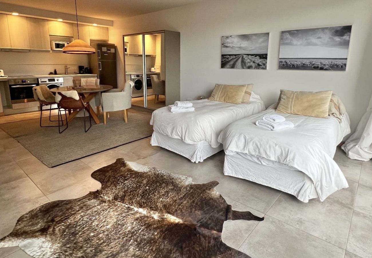 Estudio en San Carlos de Bariloche - Arrayan -1B: Estudio Doble vista lago.-