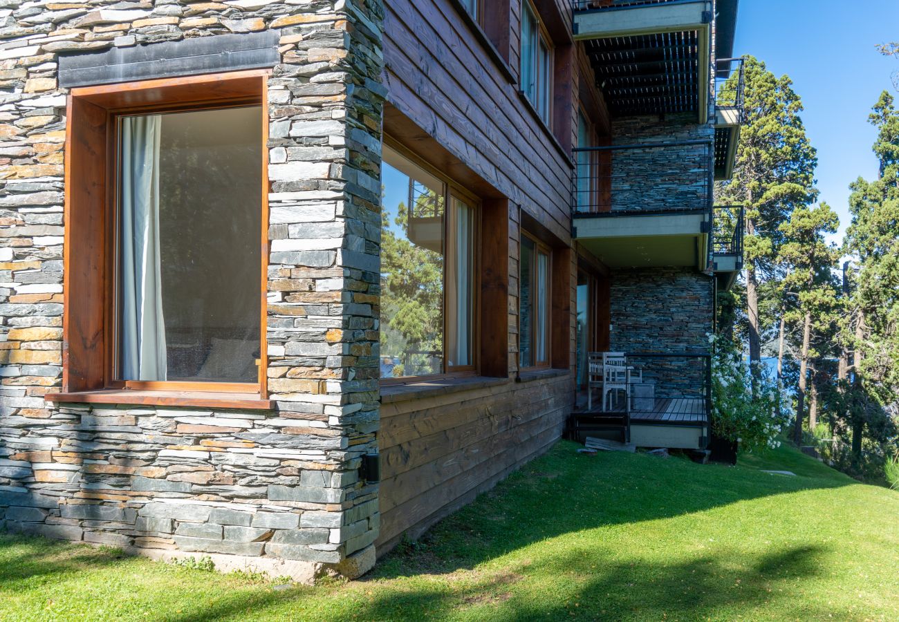 Apartamento en San Carlos de Bariloche - ARRAYAN -1 A  Departamento con estilo  y vista al lago