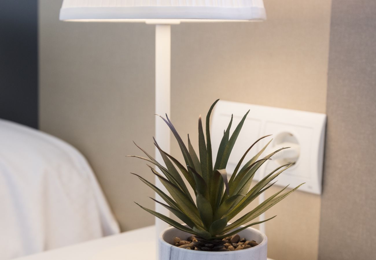 Apartamento en Playa de Gandía - Fabuloso apartamento reformado con vistas al mar. SOLO FAMILIAS