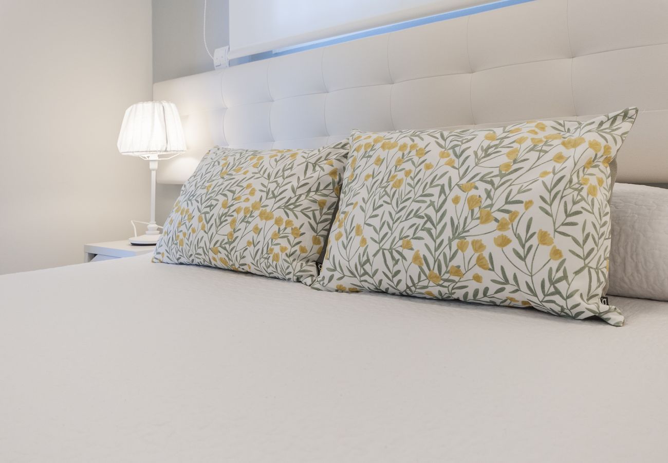 Apartamento en Playa de Gandía - Fabuloso apartamento reformado con vistas al mar. SOLO FAMILIAS