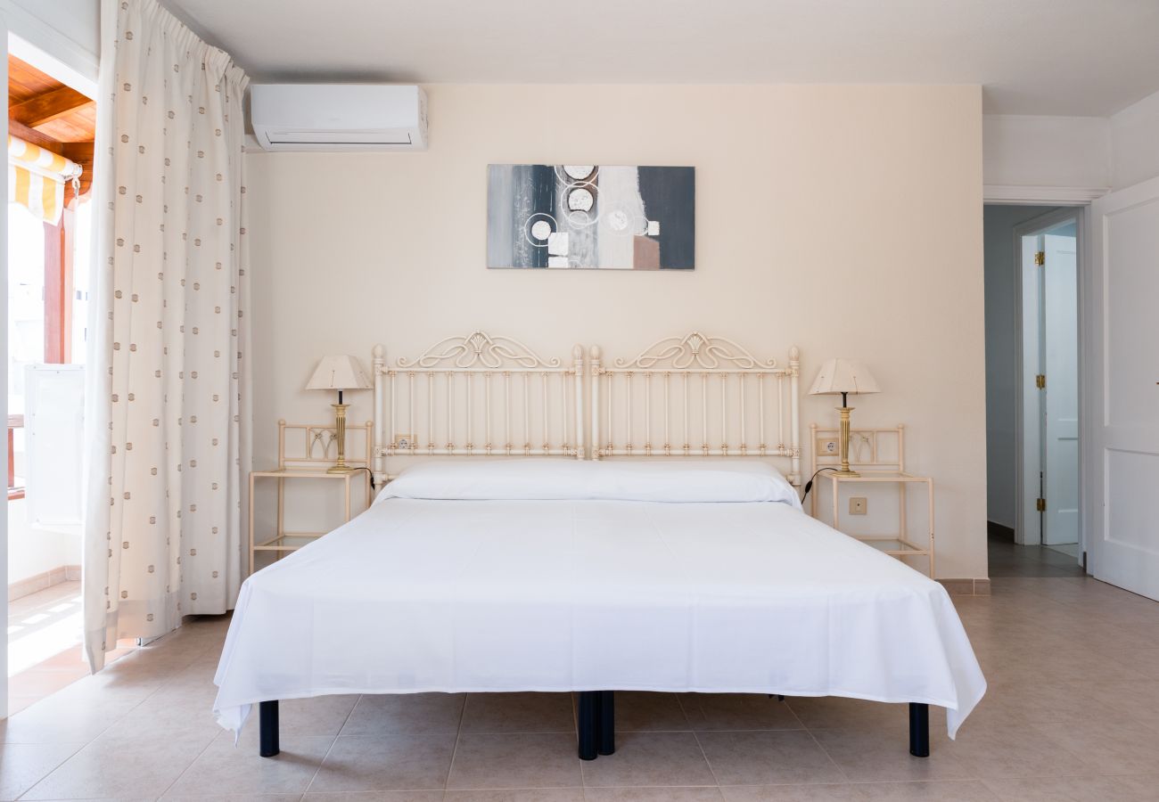 Apartamento en Adeje - HomeForGuest APARTAMENTO CON PISCIN A A 50M DEL MAR EN LA CALETA 