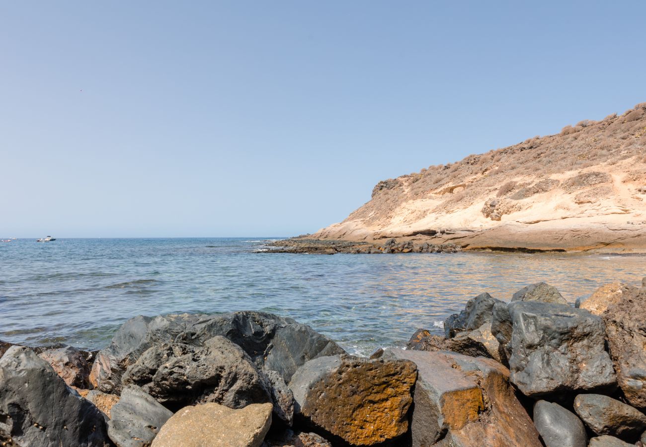 Apartamento en Adeje - HomeForGuest APARTAMENTO CON PISCIN A A 50M DEL MAR EN LA CALETA 