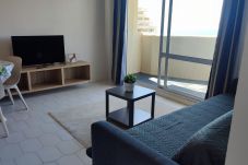 Apartamento en Benalmádena - HomeForGuest Beautiful apartment with sea views in Benal Beach, Benalmádena