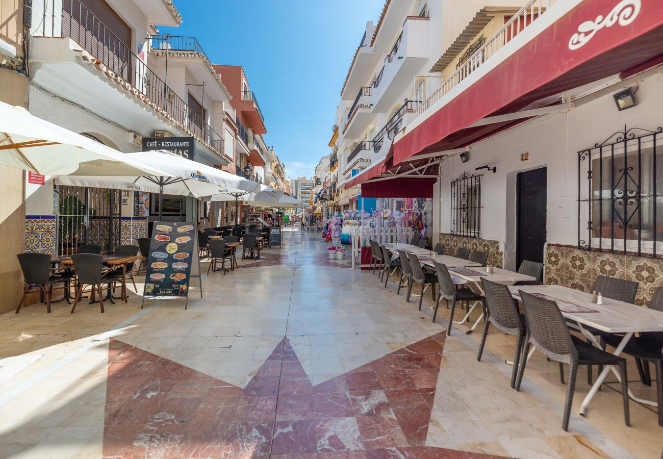 Estudio en Torremolinos - HomeForGuest Bright studio in La Carihuela near the beach Estudio en Torremolinos - HomeForGuest Bright studio in La Carihuela near the beach