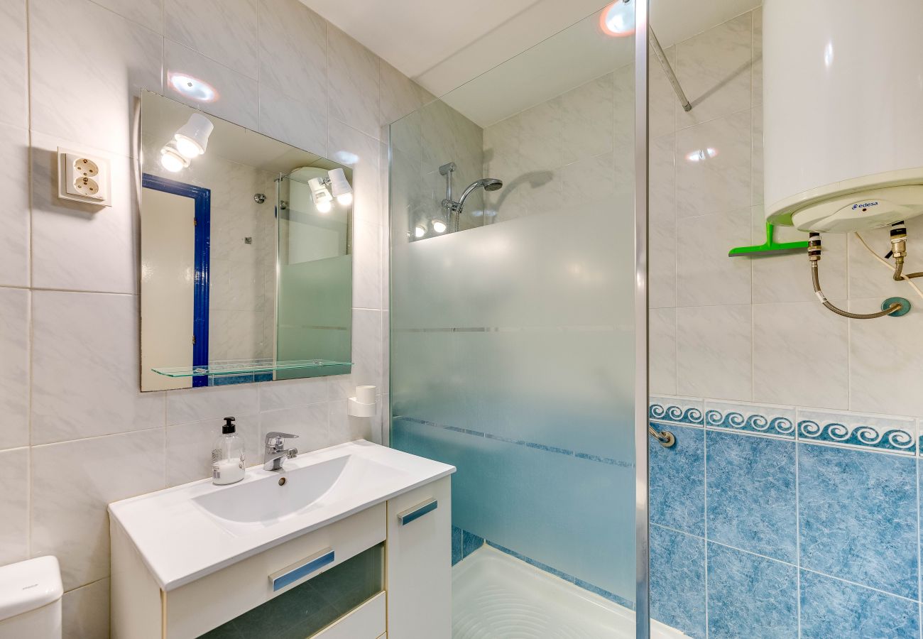 Estudio en Torremolinos - HomeForGuest Bright studio in La Carihuela near the beach Estudio en Torremolinos - HomeForGuest Bright studio in La Carihuela near the beach