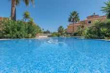 Apartamento en Calas de Mallorca - Apartamento con terraza,acceso directo a piscina y BBQ en Calas de Mallorca