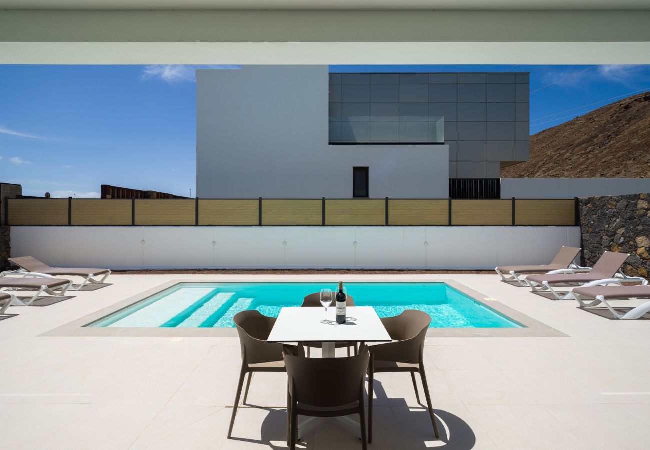 Villa en Corralejo -  Villa Deluxe Las Calderas 01 with private pool