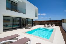 Villa en Corralejo -  Villa Deluxe Las Calderas 01 with private pool