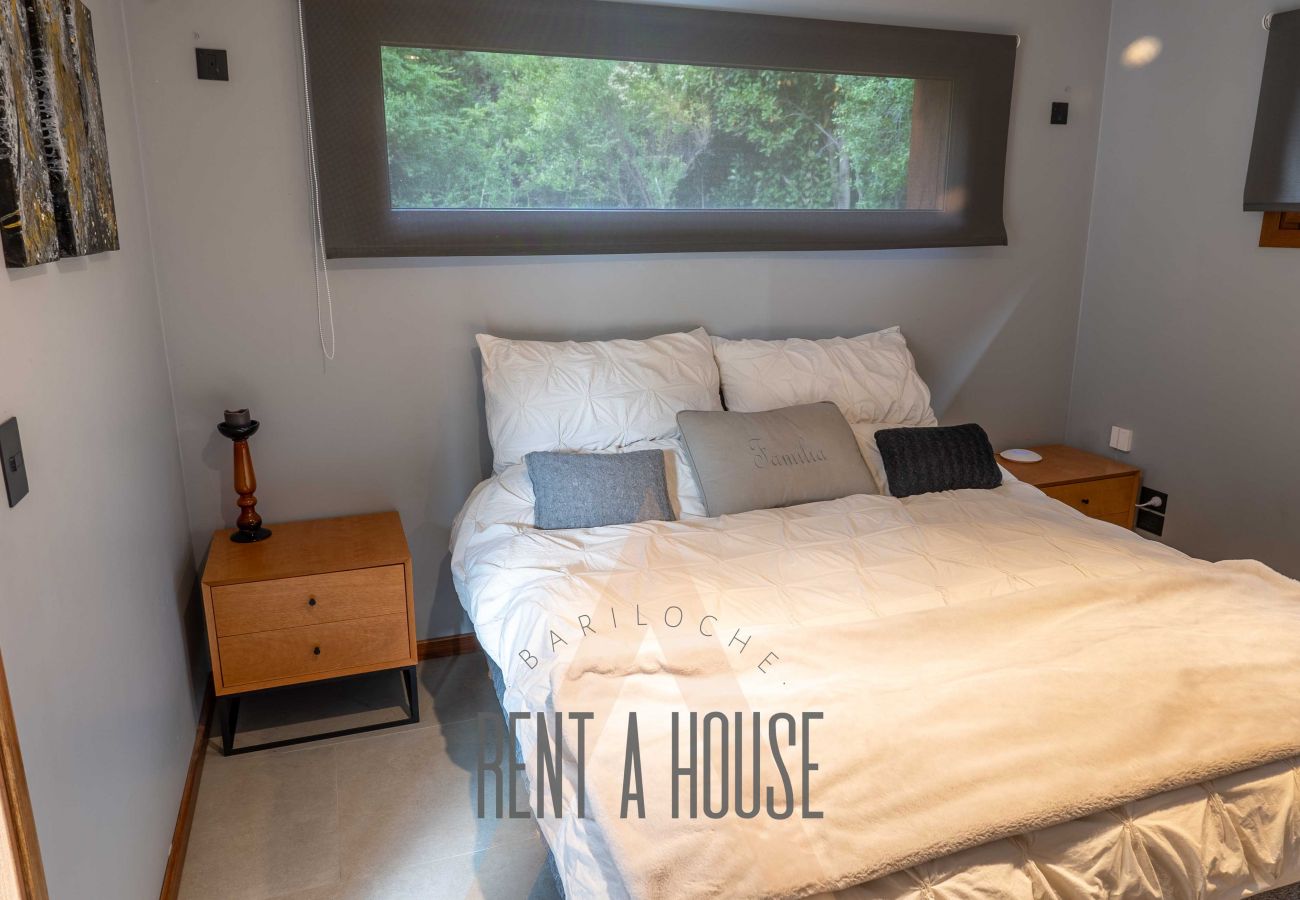 Casa en San Carlos de Bariloche - ARE16 - Espectacular  Casa en Arelauquen