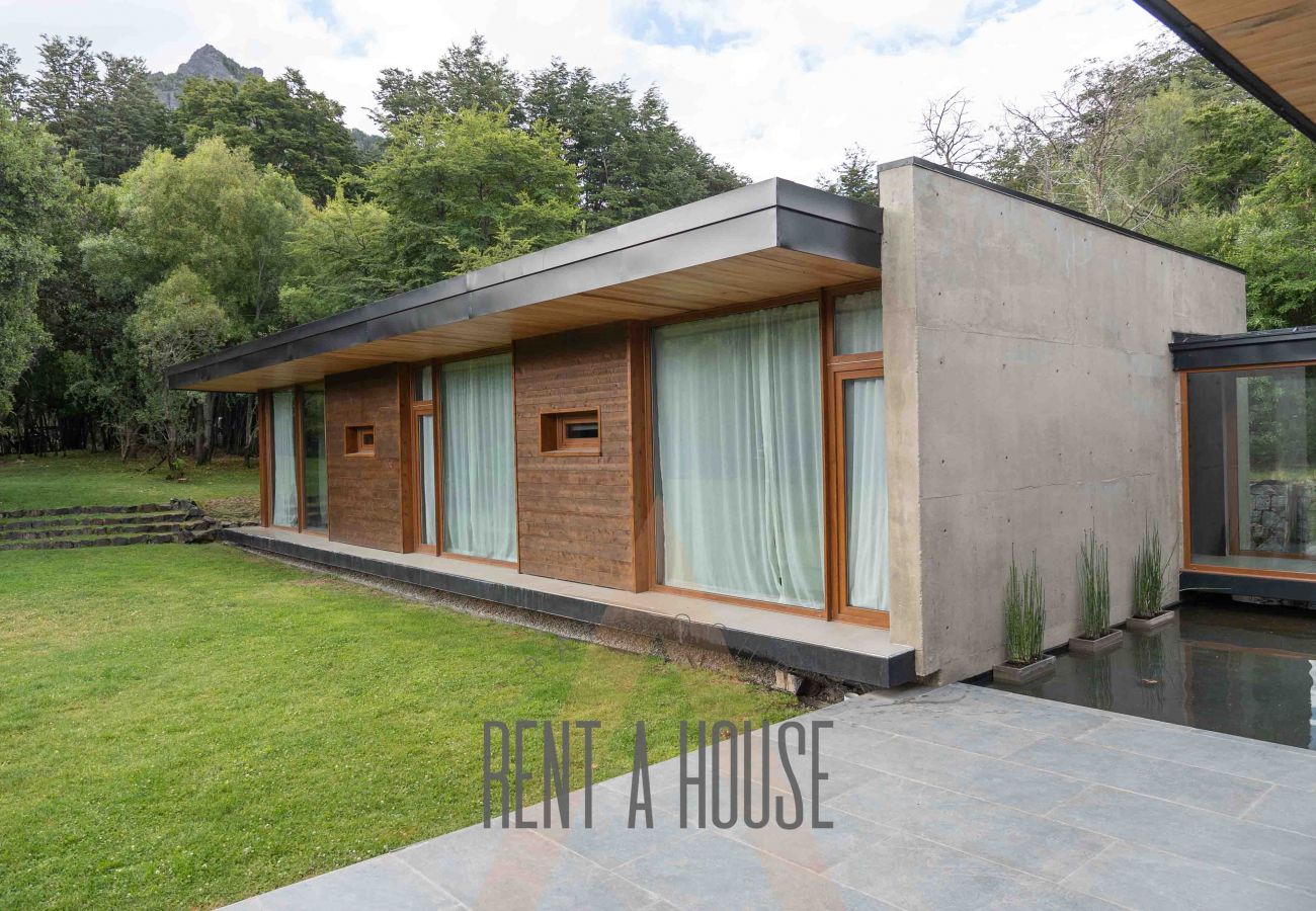 Casa en San Carlos de Bariloche - ARE16 - Espectacular  Casa en Arelauquen