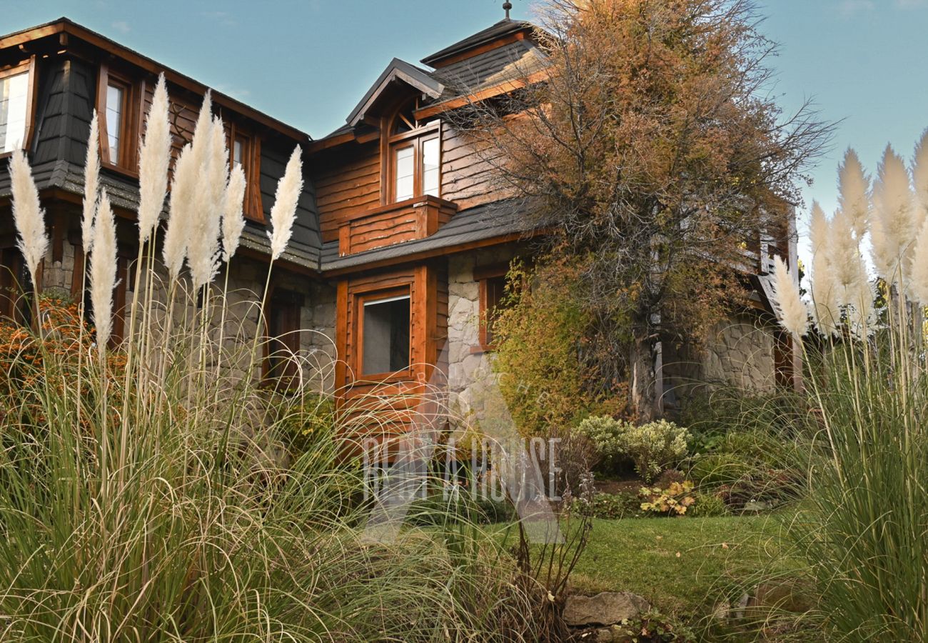 Casa en San Carlos de Bariloche - ARE23 8PAX CALIDA Y AMPLIA CASA BARRIO CERRADO