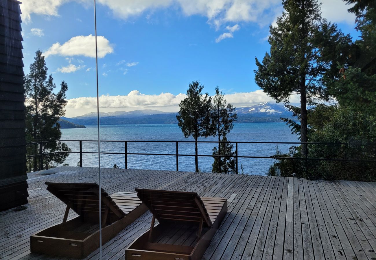 Casa en San Carlos de Bariloche - HUAPI36C - Moderna casa con vista panorámica y acceso al lago