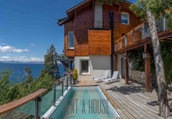 Casa en San Carlos de Bariloche - HUAPI05C | Lago, 4 Suites y Piscina Privada Casa en San Carlos de Bariloche - HUAPI05C | Lago, 4 Suites y Piscina Privada
