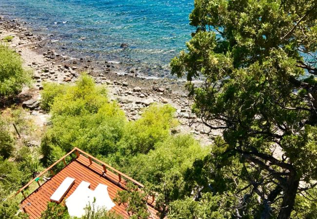 Casa en San Carlos de Bariloche - HUAPI05C | Lago, 4 Suites y Piscina Privada Casa en San Carlos de Bariloche - HUAPI05C | Lago, 4 Suites y Piscina Privada