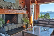 Casa en San Carlos de Bariloche - HUAPI05C | Lago, 4 Suites y Piscina Privada