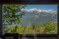 Casa en San Carlos de Bariloche - ARE02 CALIDA CASA EN ARELAUQUEN CON ESPECTACULAR VISTA AL CATEDRAL Y AL LAGO 