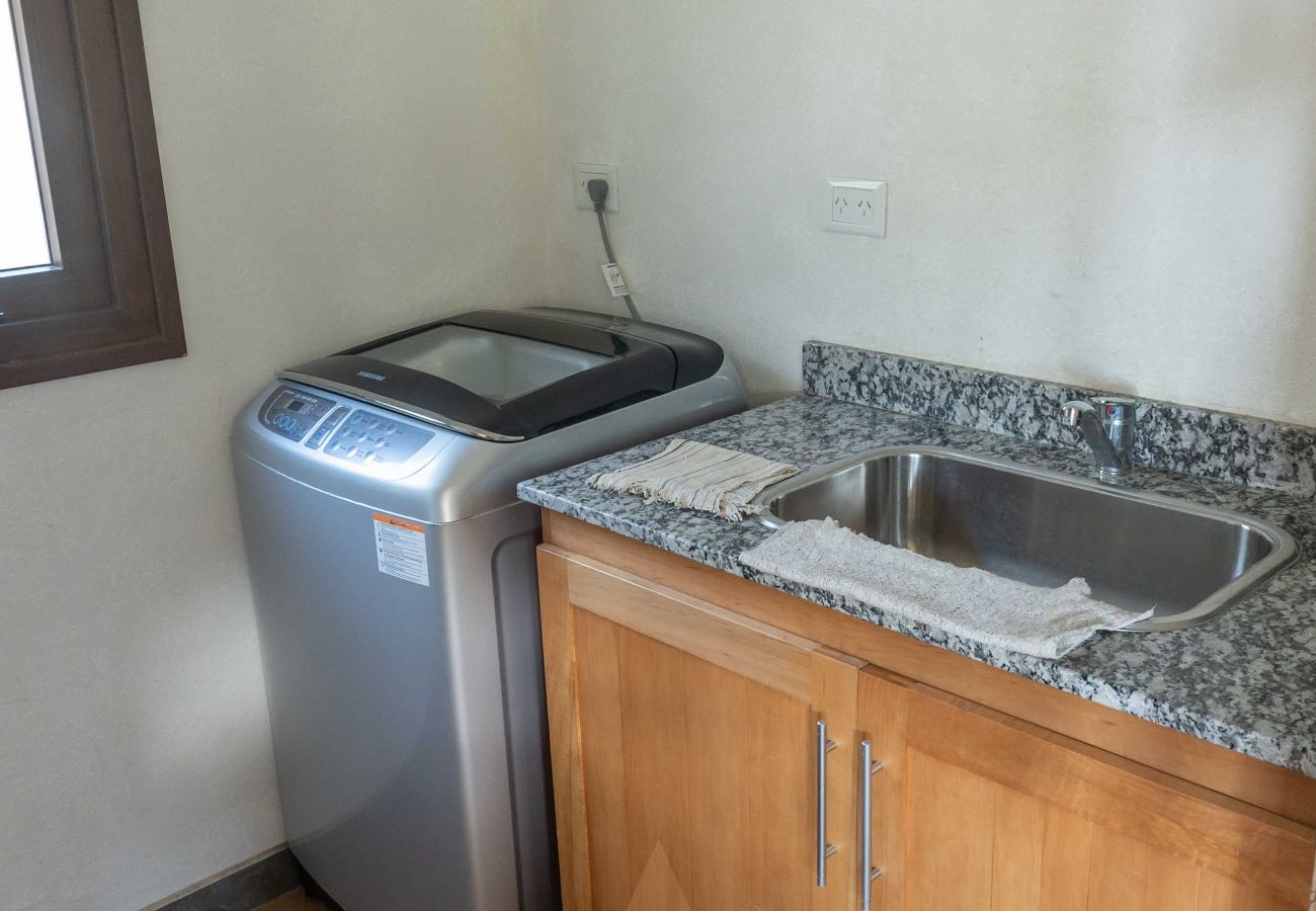 Apartamento en San Carlos de Bariloche - ARE30- Departamento luminoso y moderno en Arelauquen, con vista a las montañas y cancha de polo